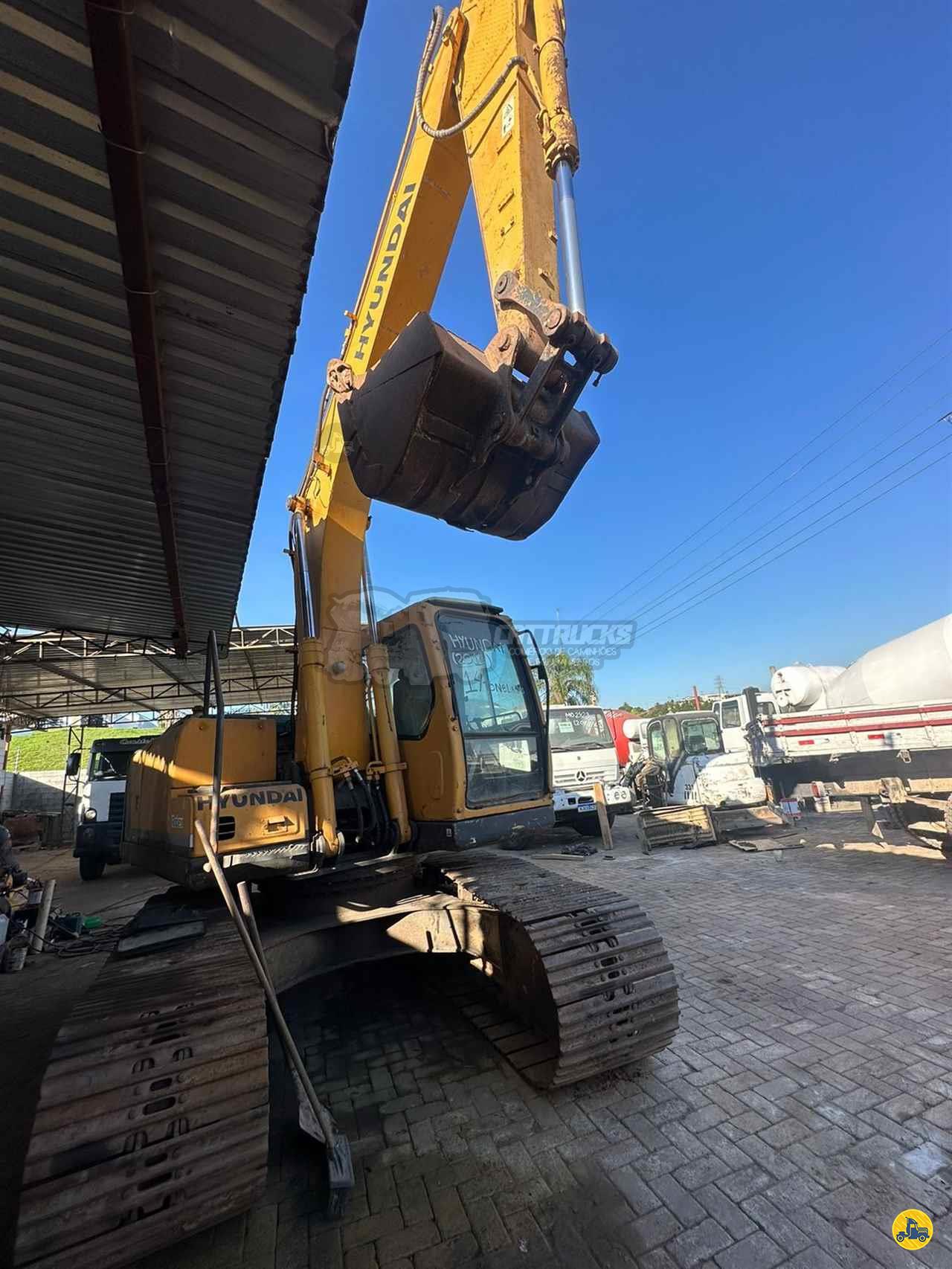ESCAVADEIRA HYUNDAI R140 Cattrucks ARUJA SÃO PAULO SP